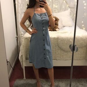 New denim dress, gives me retro vibes! Super cute!